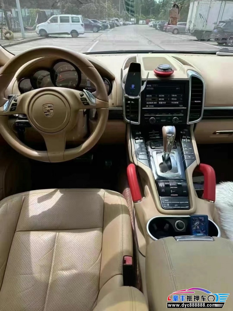 12年保时捷卡宴轿车抵押车出售