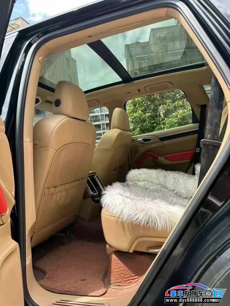 12年保时捷卡宴轿车抵押车出售