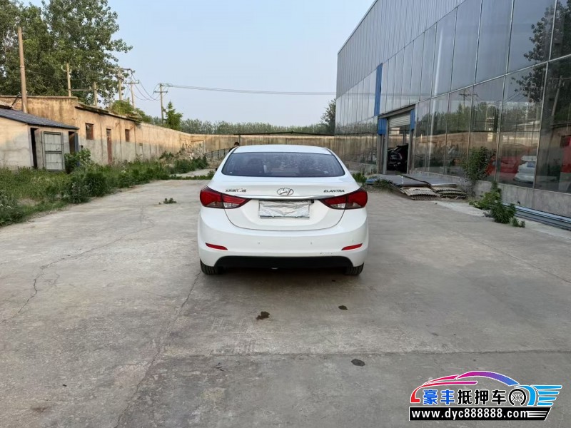 17年现代朗动轿车抵押车出售