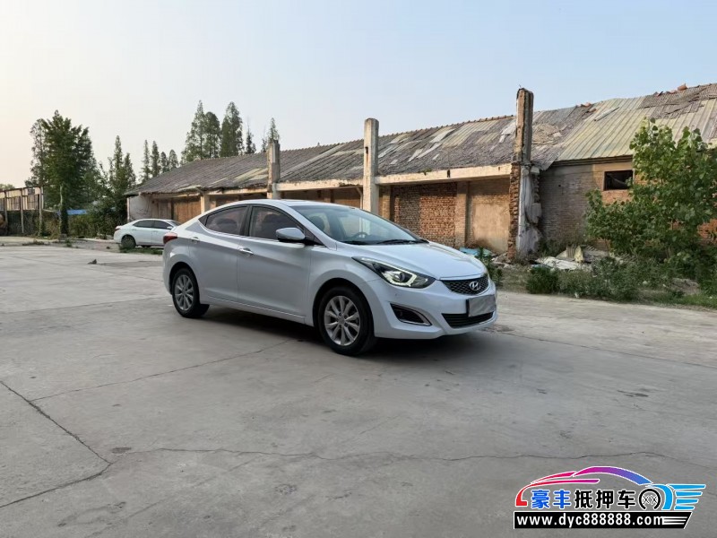 17年现代朗动轿车抵押车出售