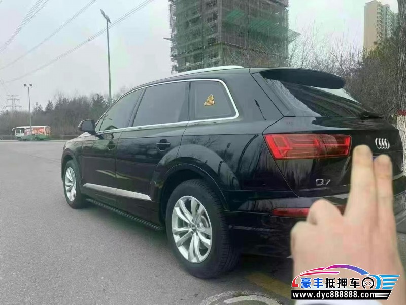 20年奥迪Q7轿车抵押车出售
