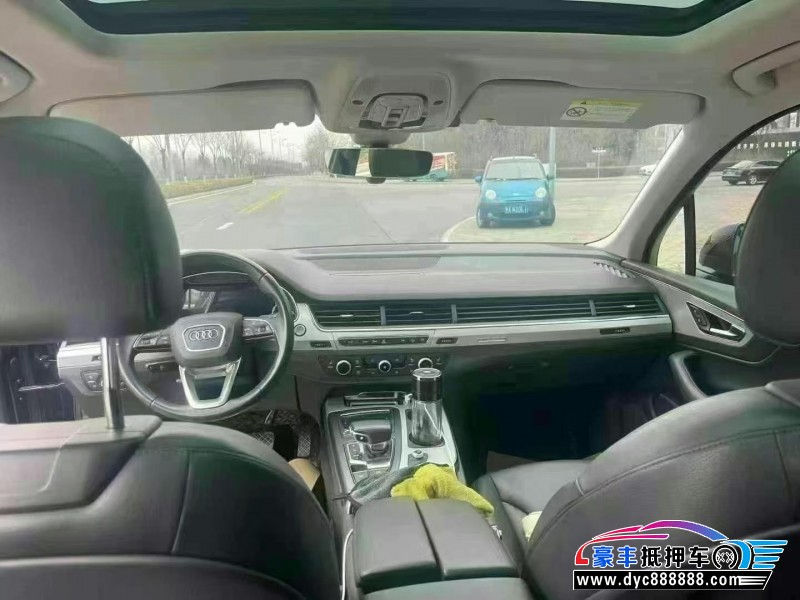 20年奥迪Q7轿车抵押车出售