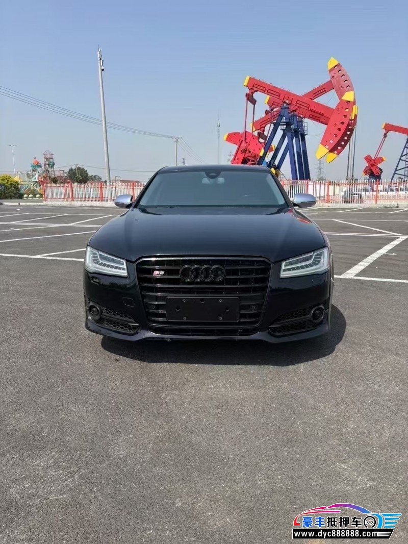 14年奥迪S8轿车抵押车出售