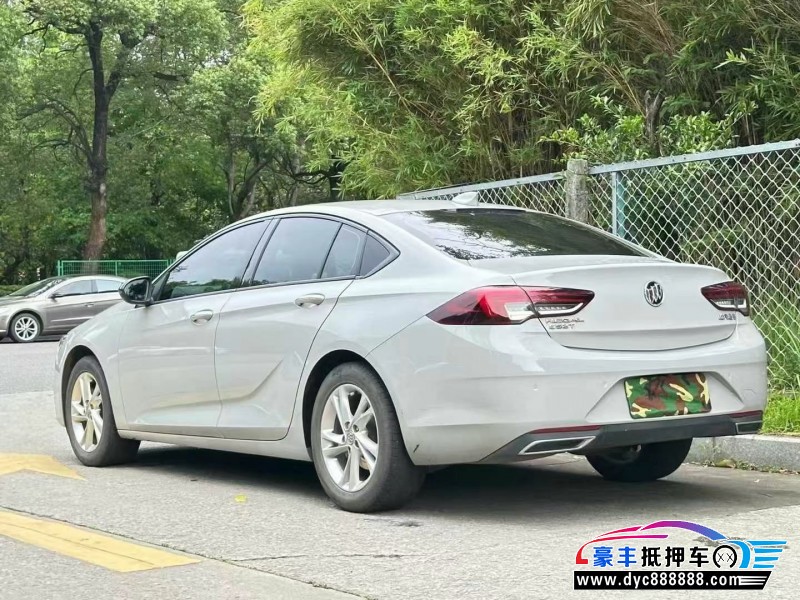 22年别克君威轿车抵押车出售