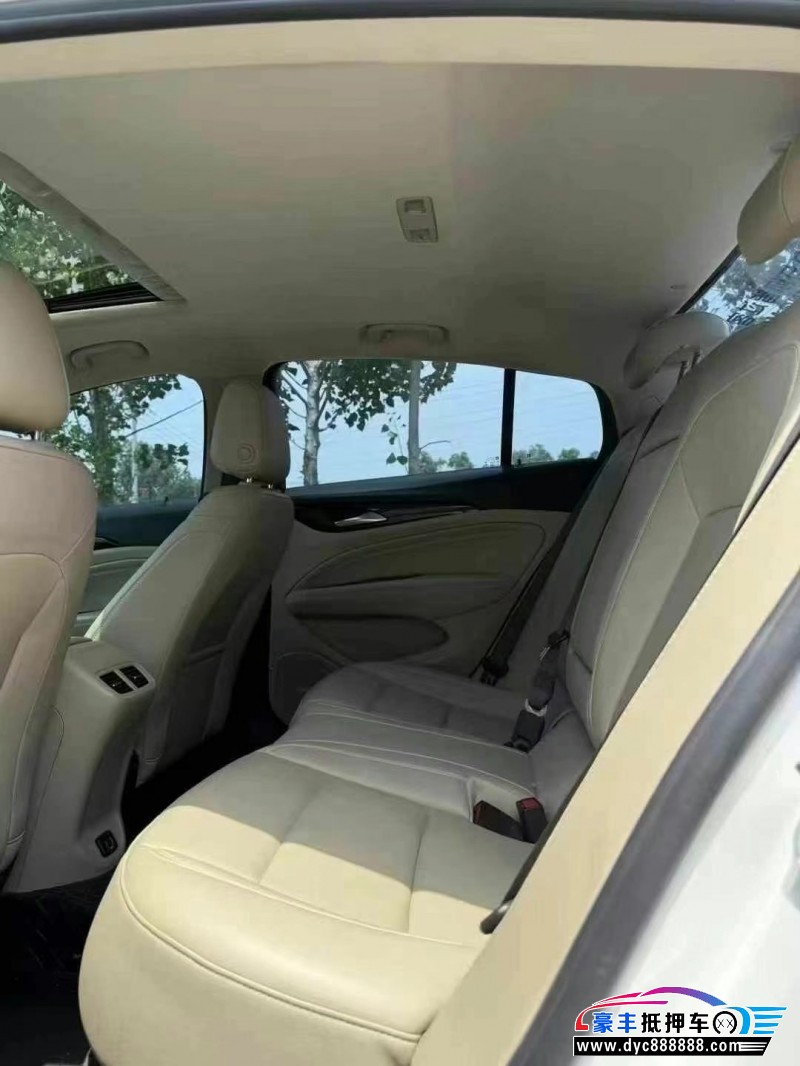 21年别克君威轿车抵押车出售