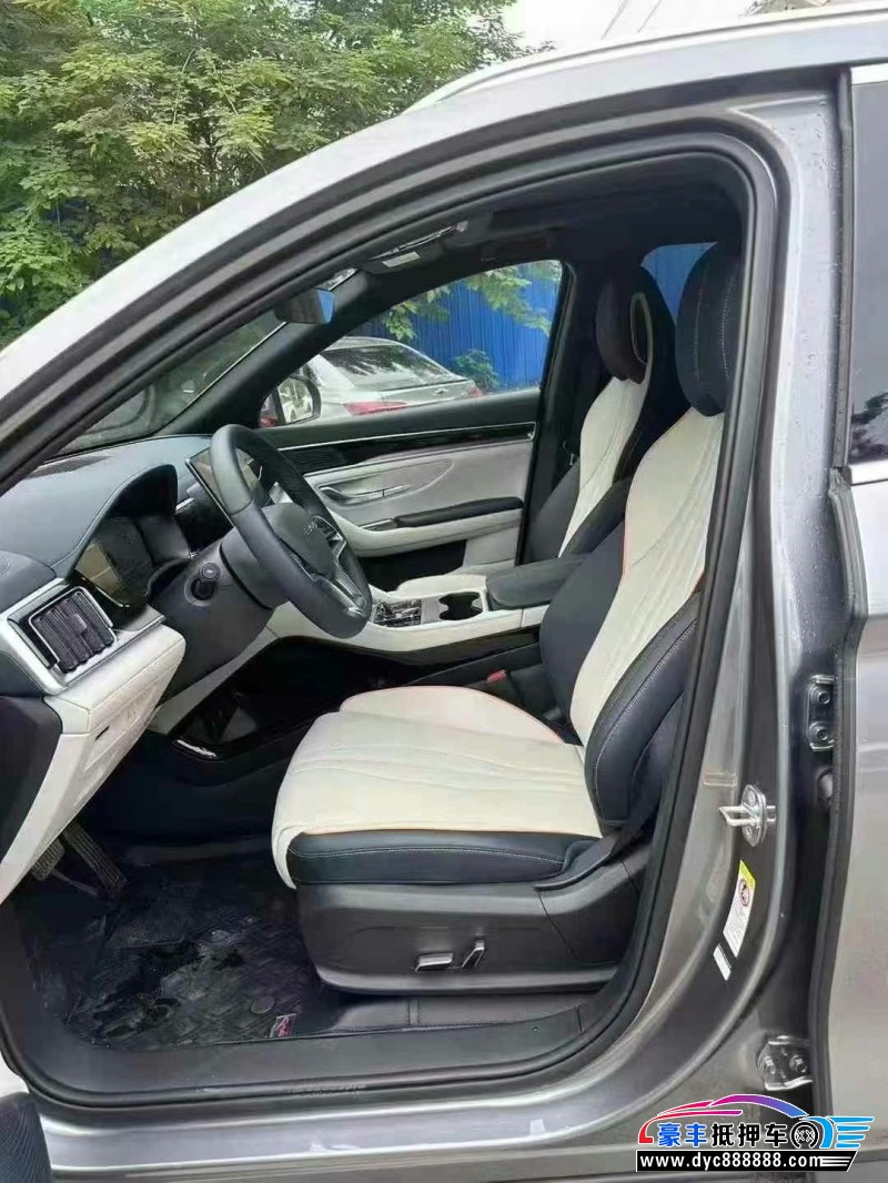 23年比亚迪宋轿车抵押车出售