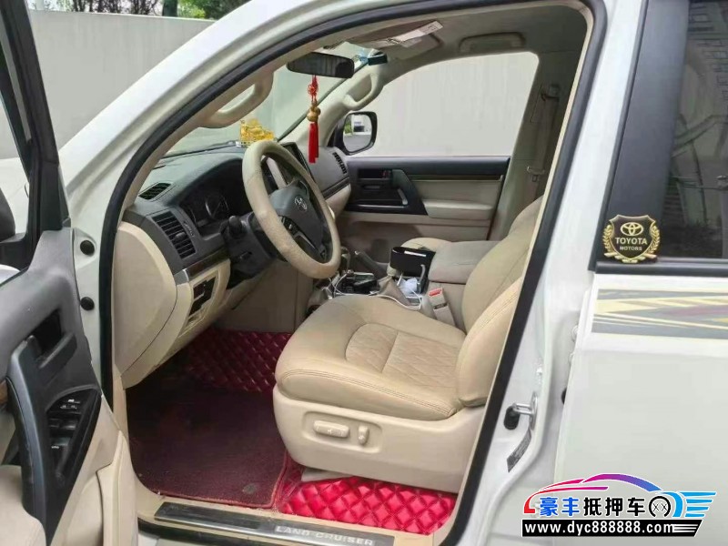 18年丰田兰德酷路泽（陆巡）轿车抵押车出售