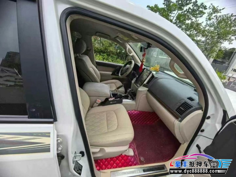 18年丰田兰德酷路泽（陆巡）轿车抵押车出售