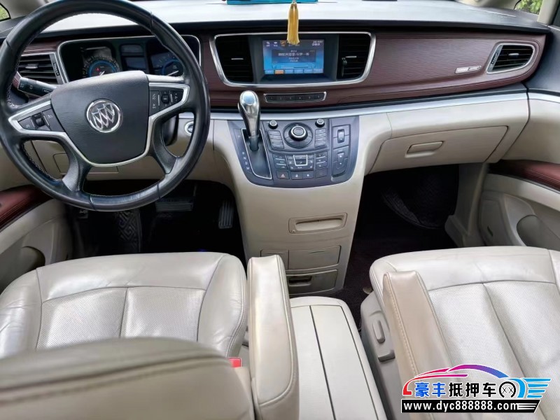 16年别克GL8轿车抵押车出售