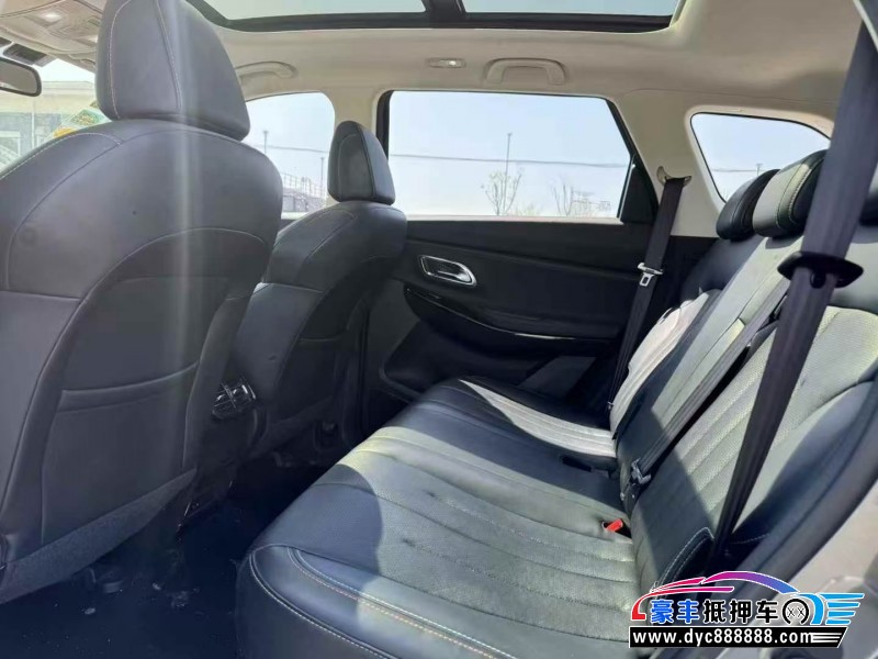 20年长安欧尚X7轿车抵押车出售