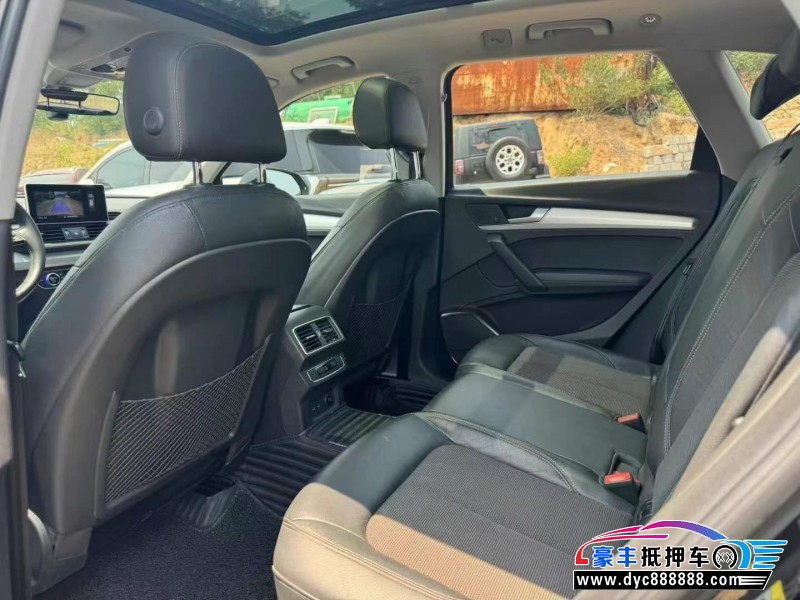 19年奥迪Q5轿车抵押车出售