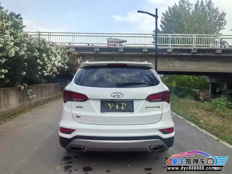 18年现代新胜达轿车抵押车出售