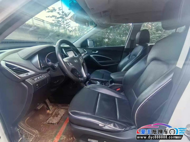 18年现代新胜达轿车抵押车出售