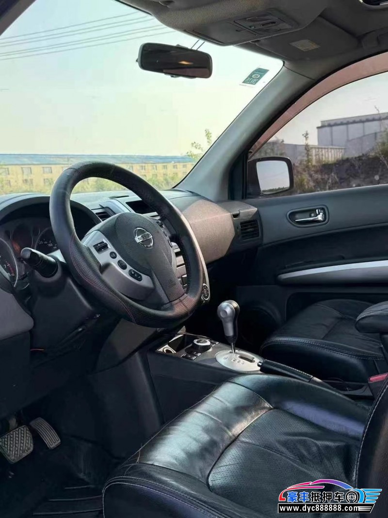 11年日产奇骏SUV抵押车出售