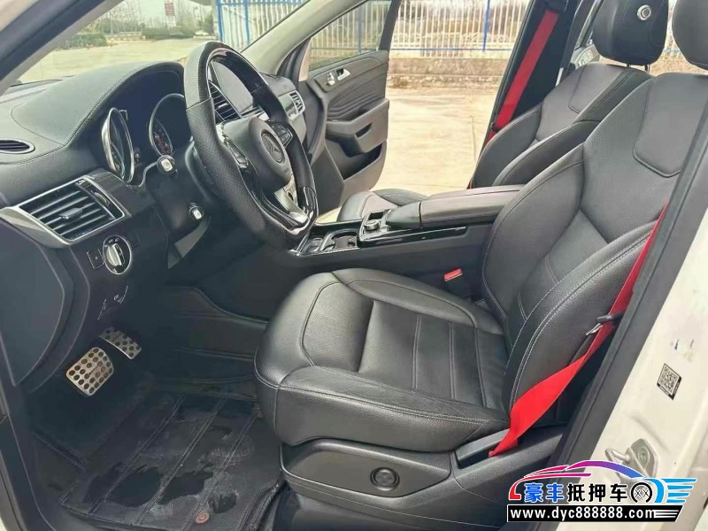 16年奔驰GLE轿车抵押车出售