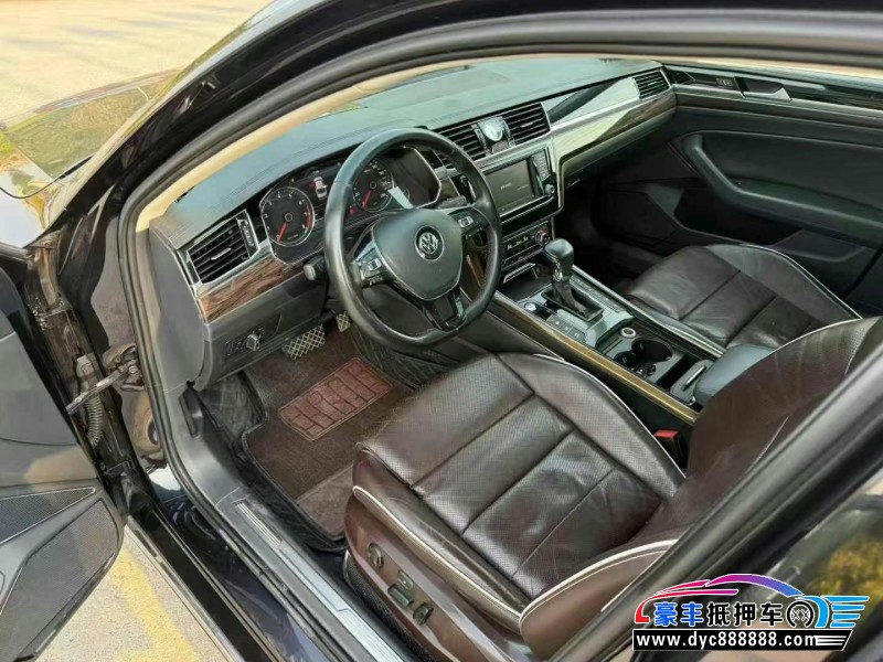 21年大众辉昂轿车抵押车出售