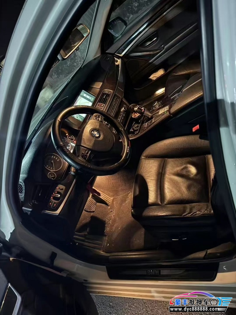 12年宝马5系轿车抵押车出售