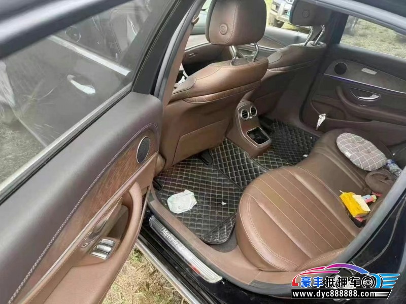 21年奔驰E轿车抵押车出售