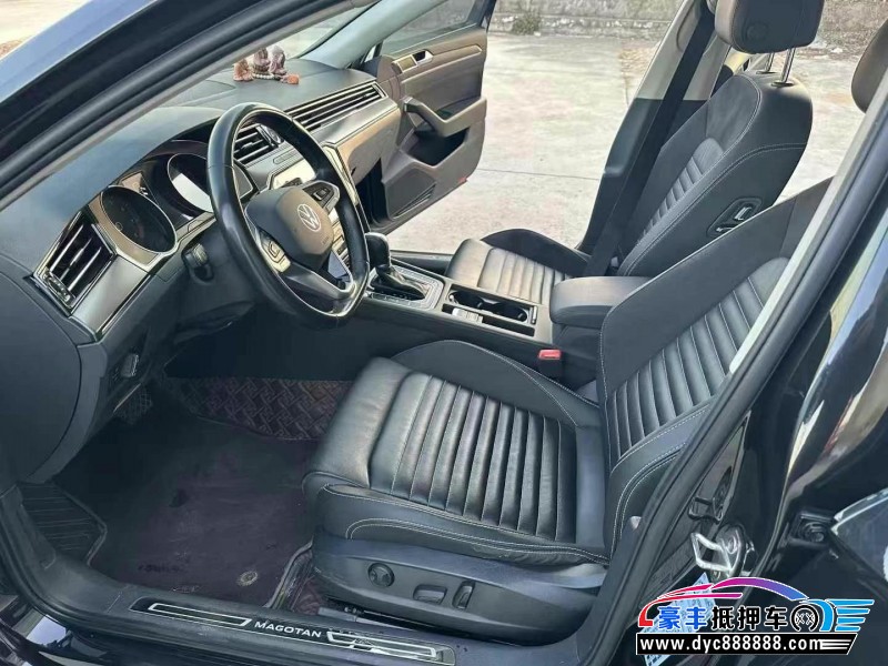 21年大众迈腾轿车抵押车出售