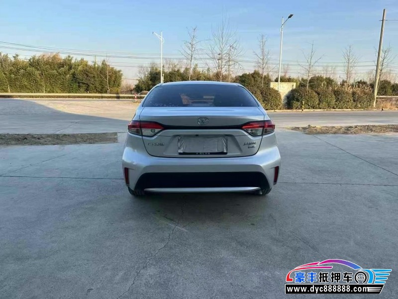 22年丰田雷凌轿车抵押车出售