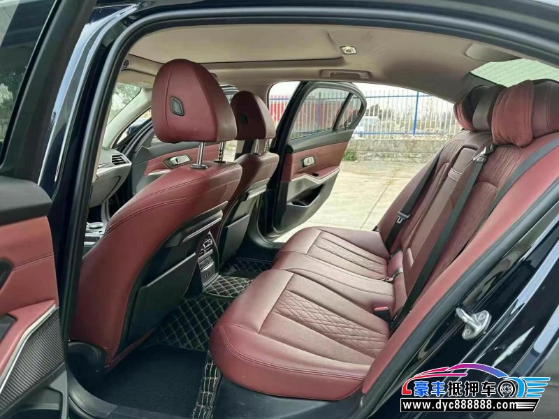 22年宝马3系轿车抵押车出售