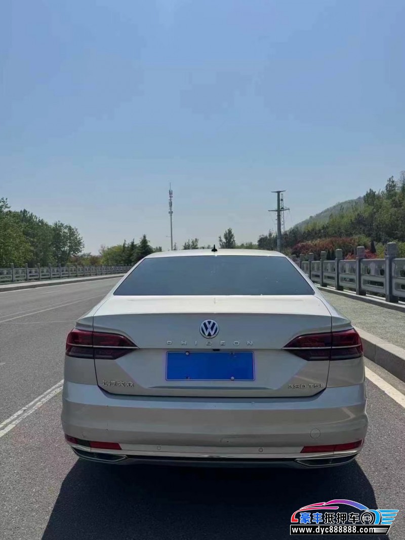 18年大众辉昂轿车抵押车出售