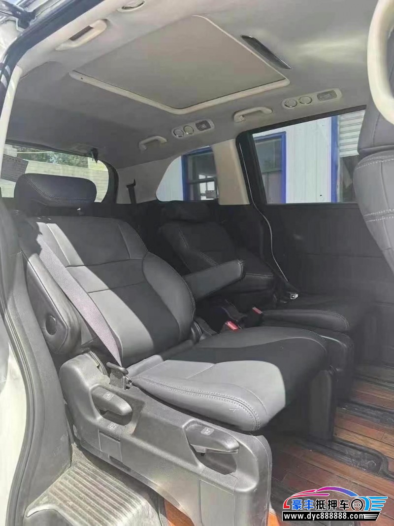 17年本田艾力绅轿车抵押车出售