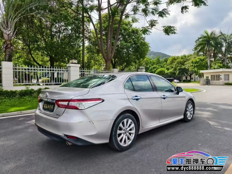 18年丰田凯美瑞轿车抵押车出售