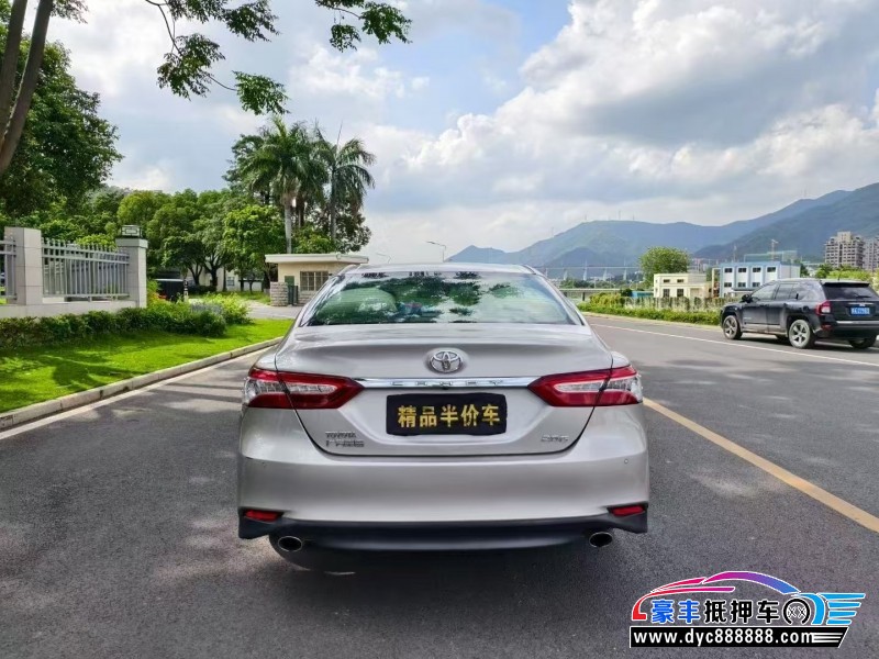 18年丰田凯美瑞轿车抵押车出售