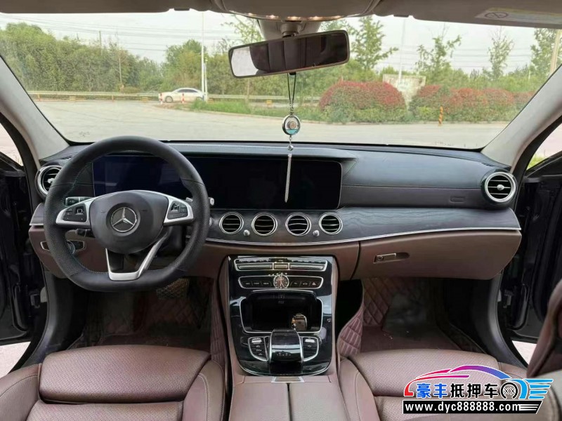 17年奔驰E轿车抵押车出售