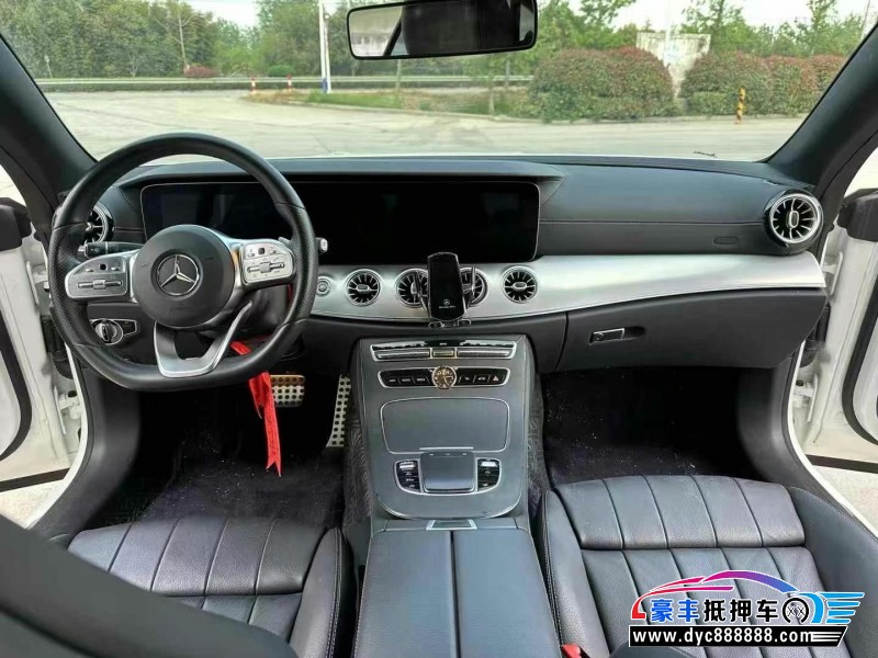 20年奔驰E轿车抵押车出售