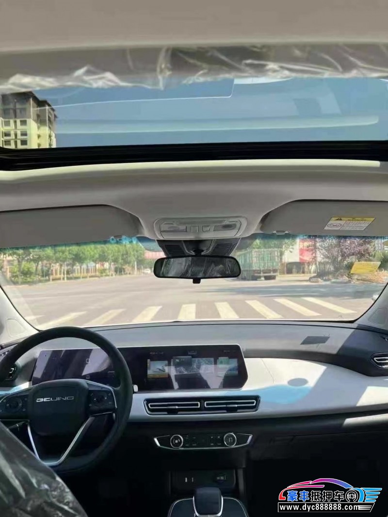 25年北汽新能源EU系列轿车抵押车出售