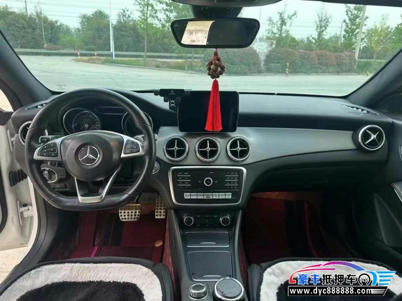 18年奔驰CLA轿车抵押车出售