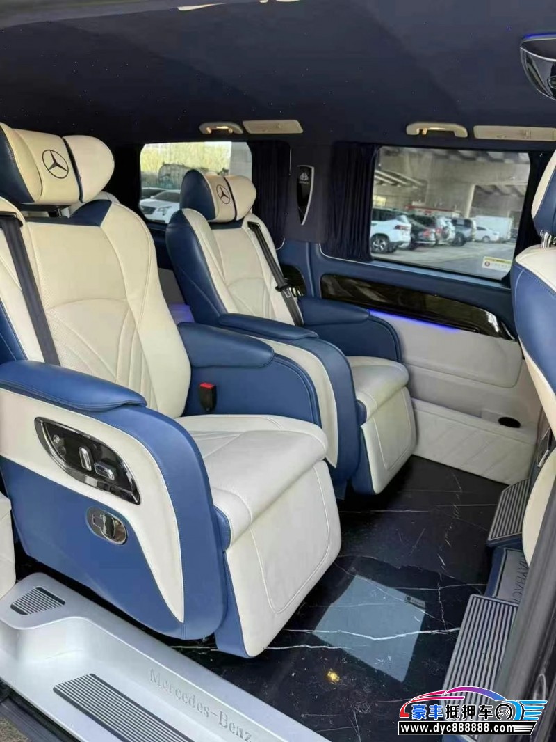 19年奔驰威霆轿车抵押车出售