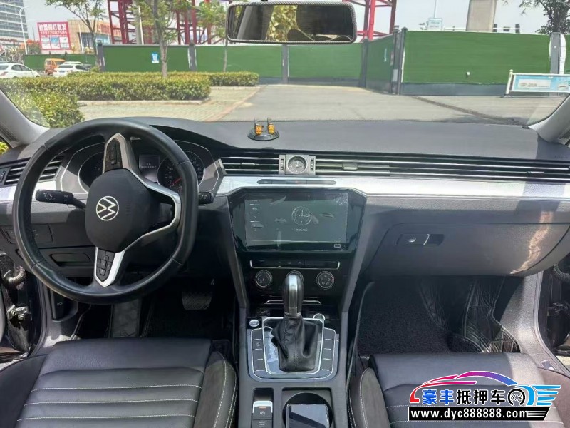 21年大众迈腾轿车抵押车出售