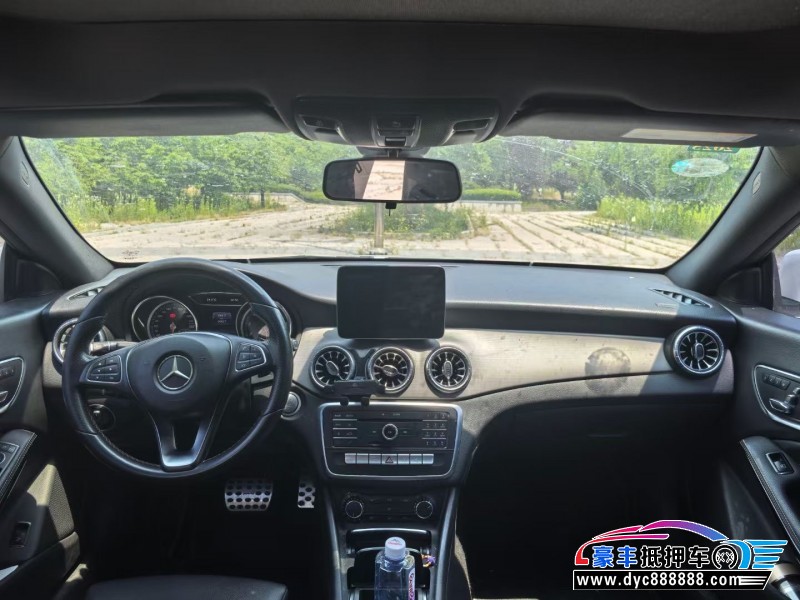 17年奔驰CLA轿车抵押车出售