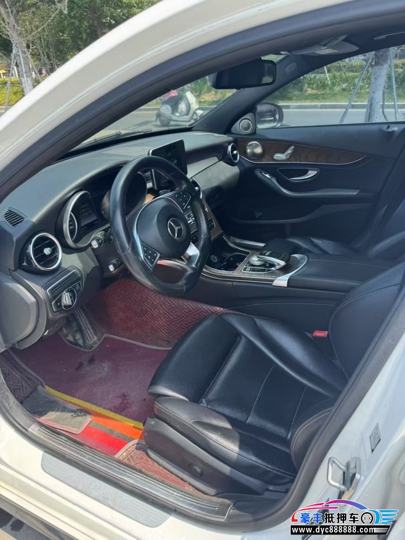 16年奔驰C轿车抵押车出售