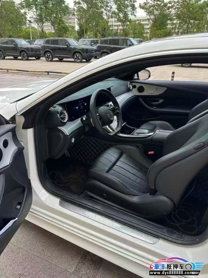 21年奔驰E轿车抵押车出售