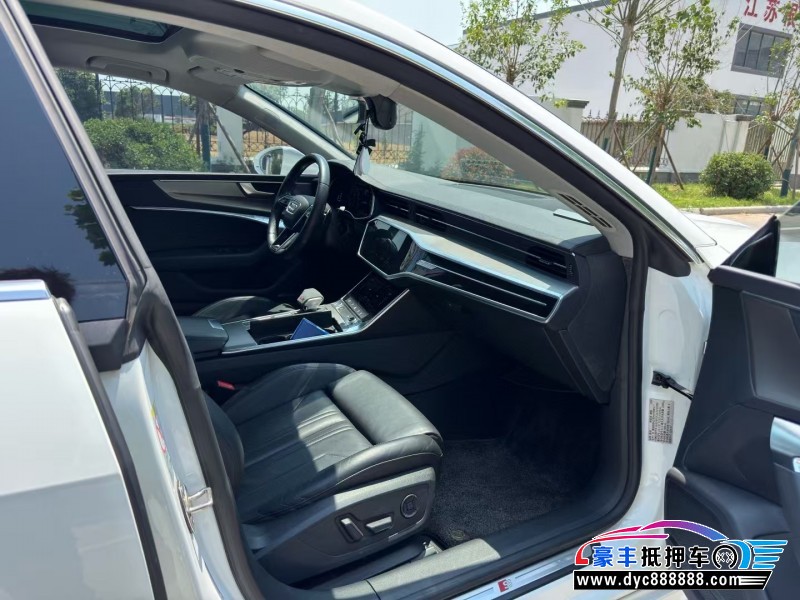 21年奥迪A7轿车抵押车出售