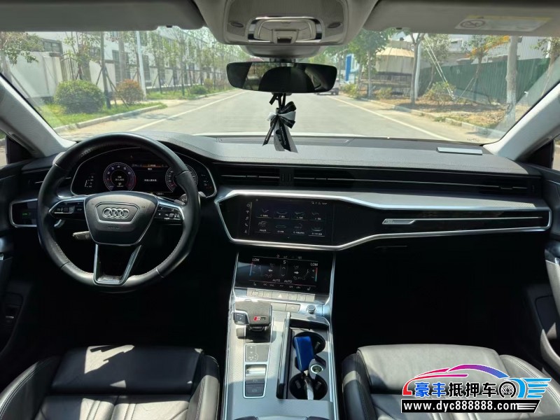 21年奥迪A7轿车抵押车出售