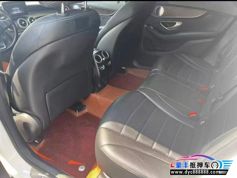 18年奔驰GLC轿车抵押车出售