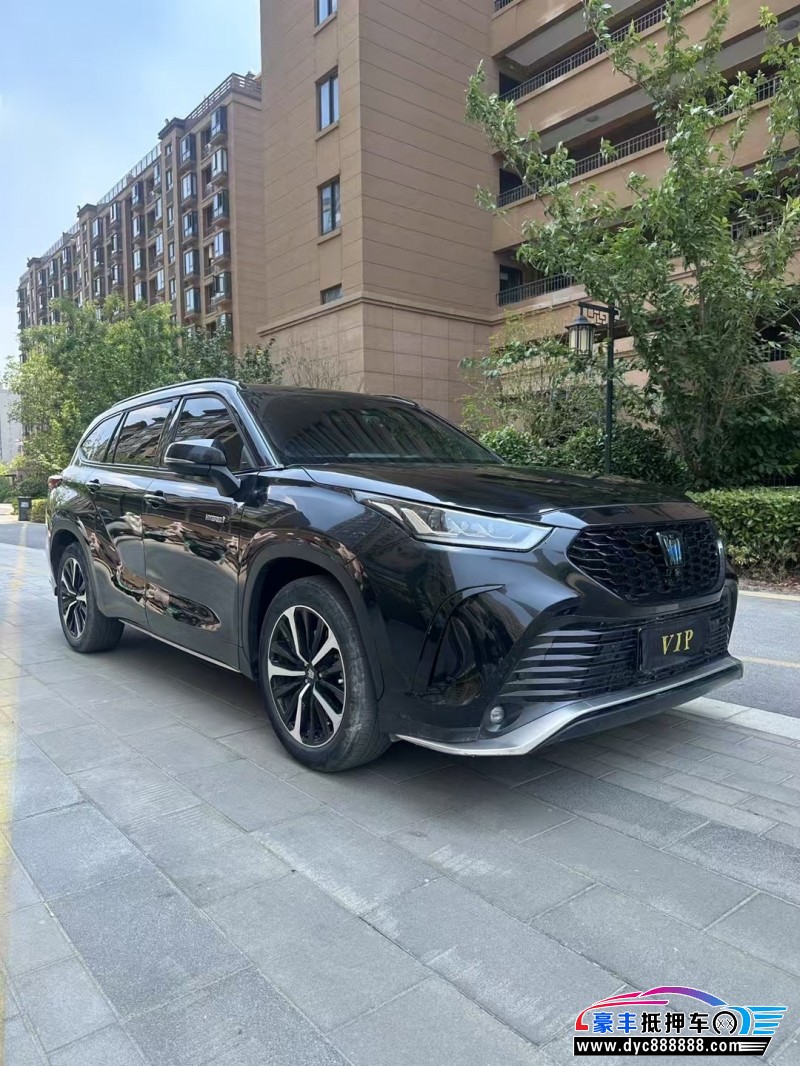 23年丰田皇冠轿车抵押车出售