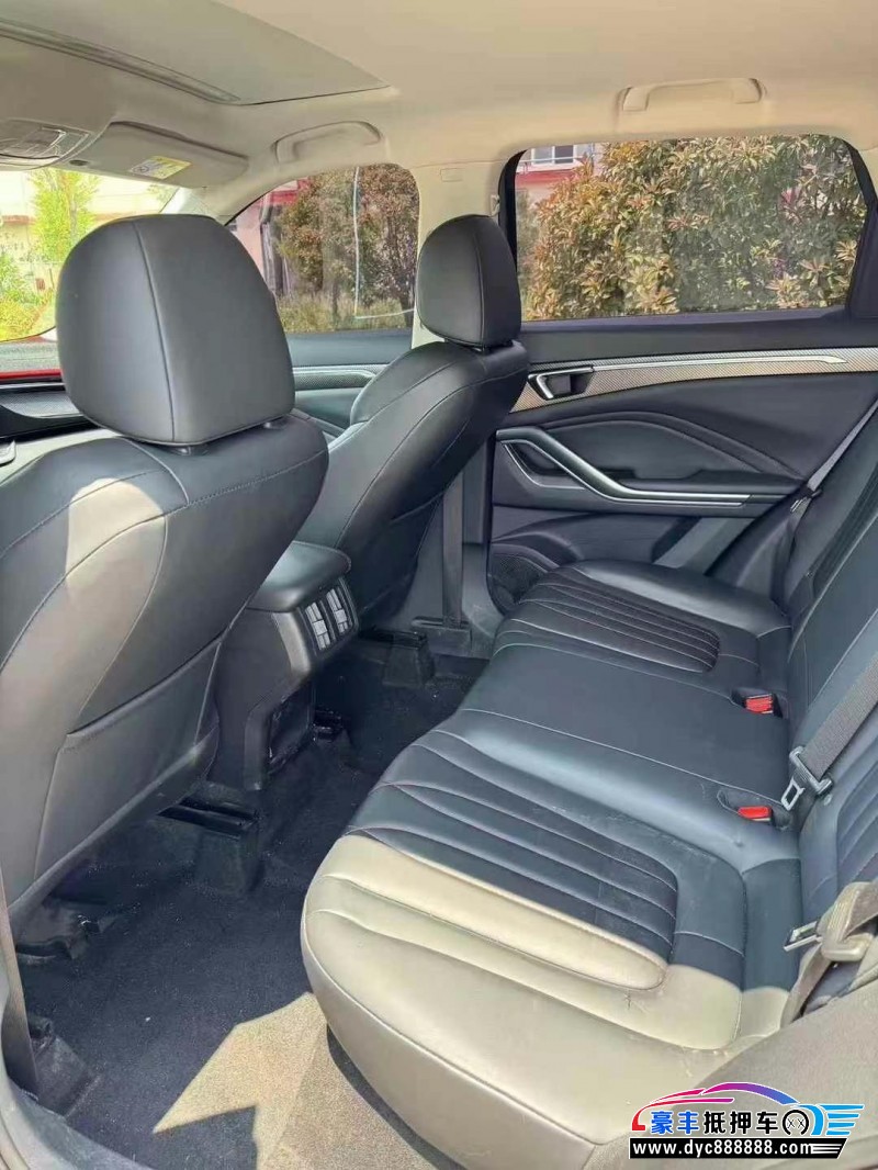 23年奔腾T55轿车抵押车出售