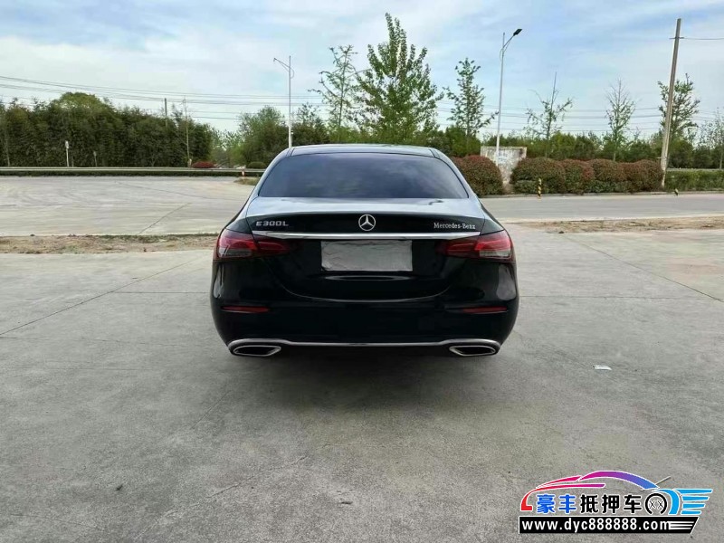 22年奔驰E轿车抵押车出售