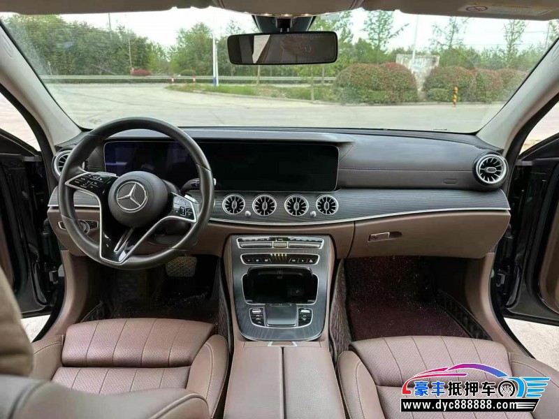 22年奔驰E轿车抵押车出售