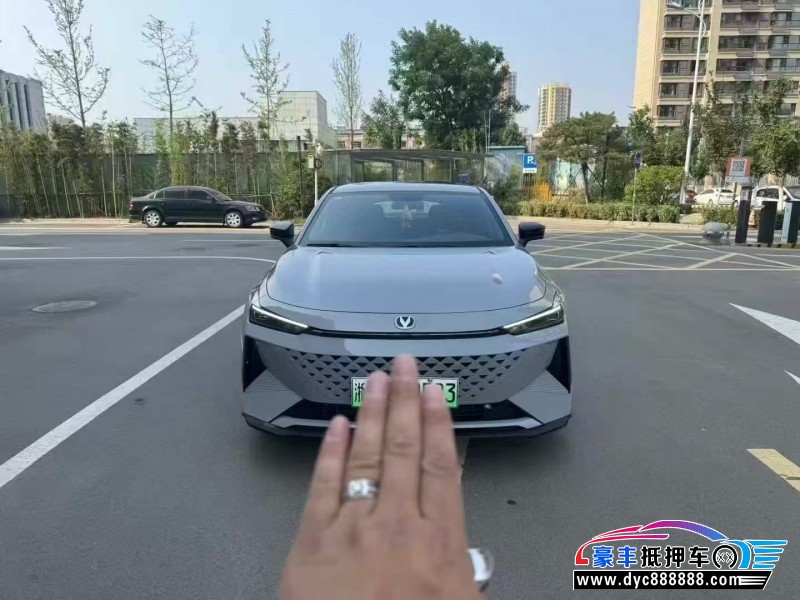 24年长安长安UNI轿车抵押车出售