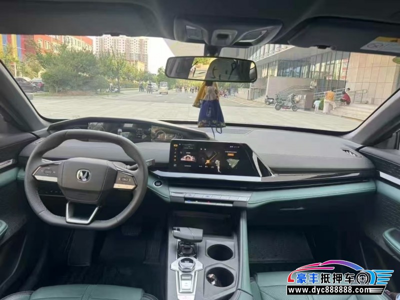 24年长安长安UNI轿车抵押车出售