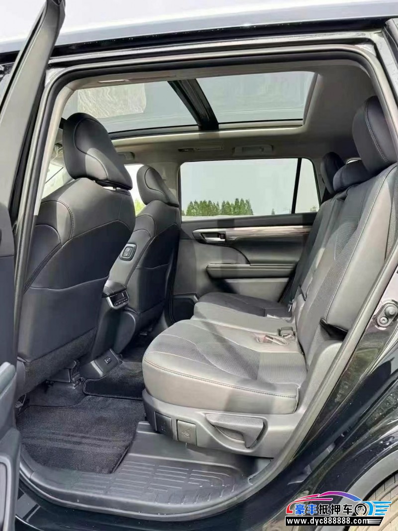 25年丰田汉兰达轿车抵押车出售