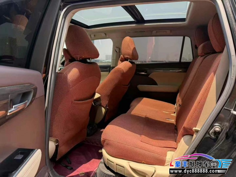 22年丰田汉兰达轿车抵押车出售