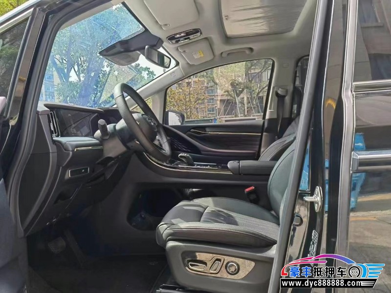 23年传祺M8轿车抵押车出售